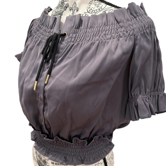 Romeo and Juliet Couture Eggplant Off Shoulder Ruffle Crop Blouse US Small - Picture 3 of 8